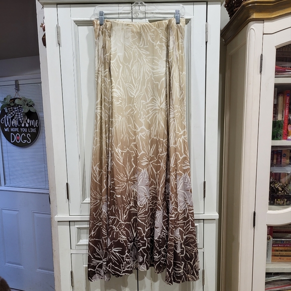 Coldwater Creek Long gradient skirt - Picture 2 of 7